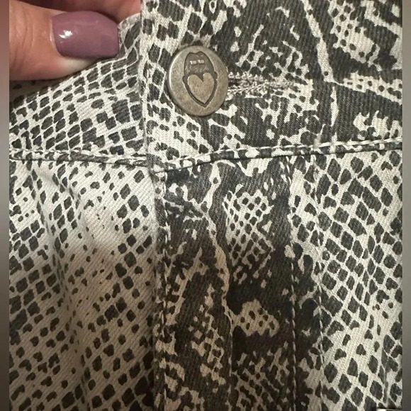 NWT- Nasty Gal Grey Snake Print Denim Straight Leg. US size 4. - Picture 3 of 13